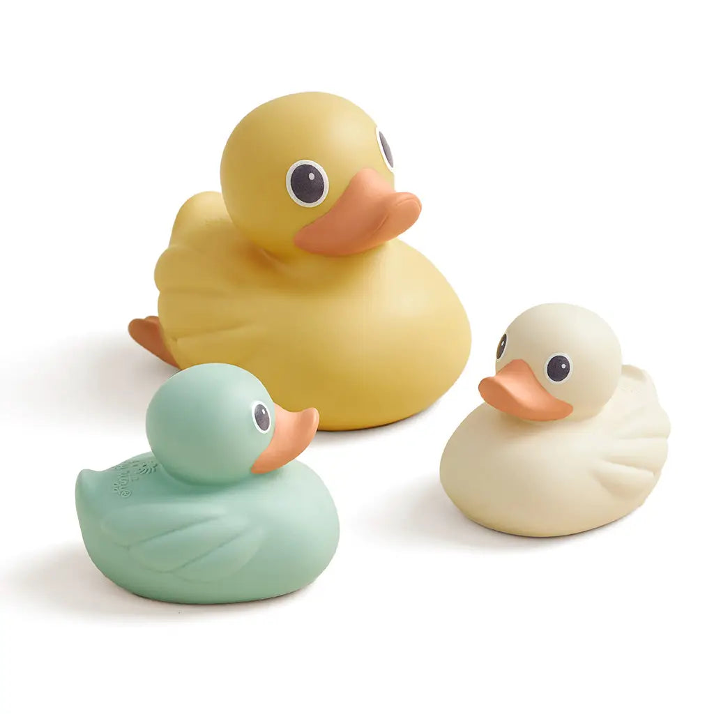Itzy Ritzy Ducks Set of 3 Bath Toys