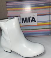 MIA Dallia White Boots LGK372 (STHE)